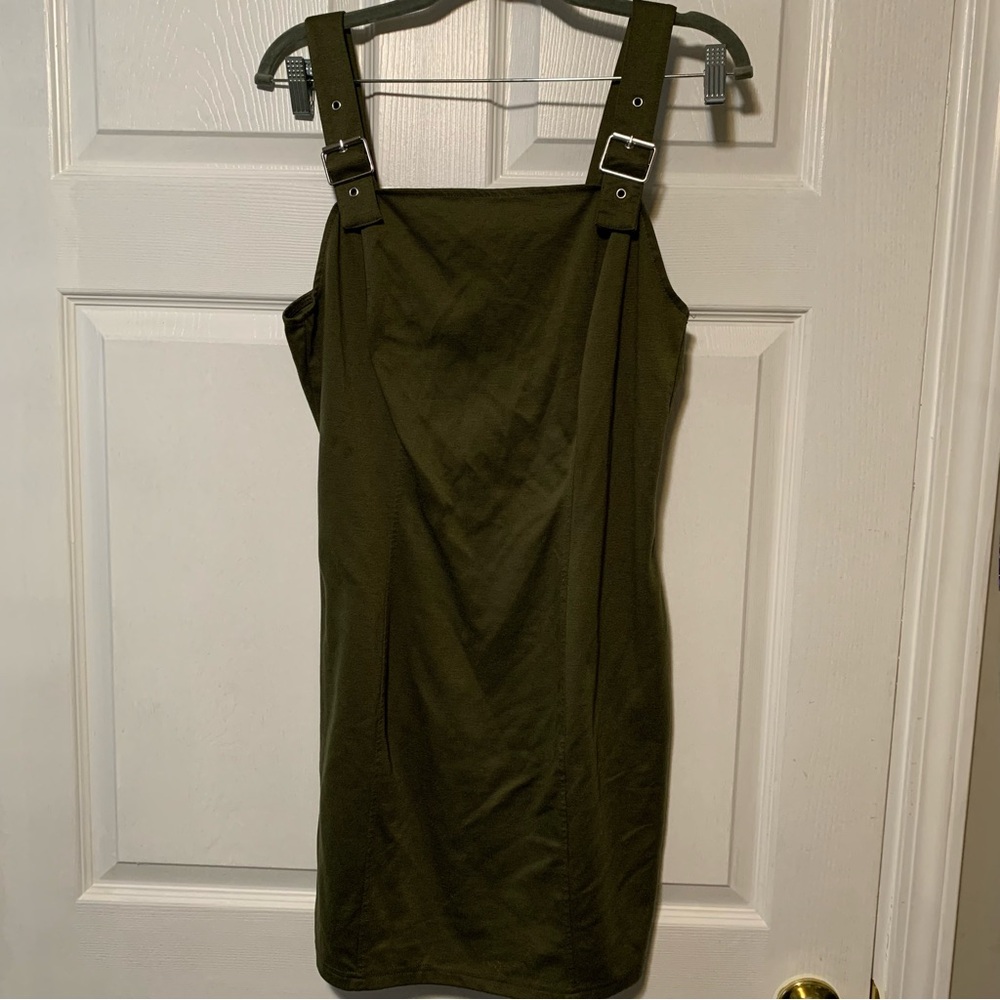 Green buckle detail body-con like dress